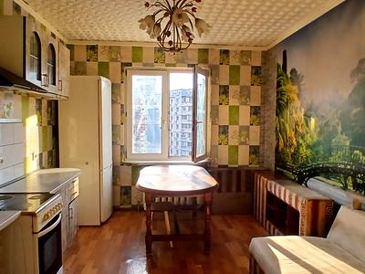 квартира за адресою Драгоманова, 1Е