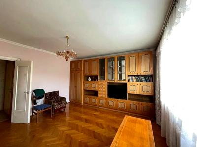 квартира за адресою Коломийська вул., 10