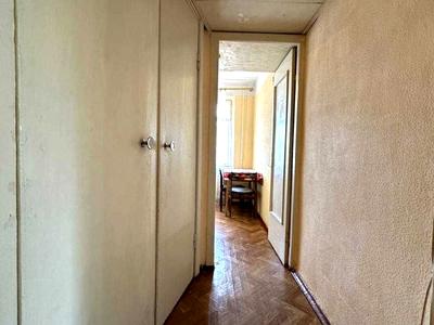 квартира по адресу Строителей ул., 12