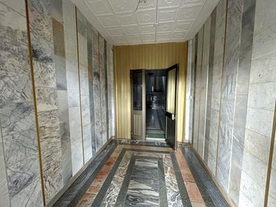 коммерческая по адресу Броварська, 1а