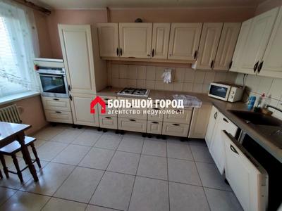 квартира по адресу Чаривная ул., 122