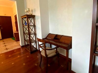 квартира по адресу Андреевский спуск, 2