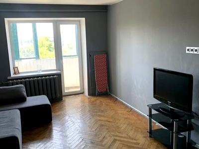 квартира по адресу Строителей ул., 12