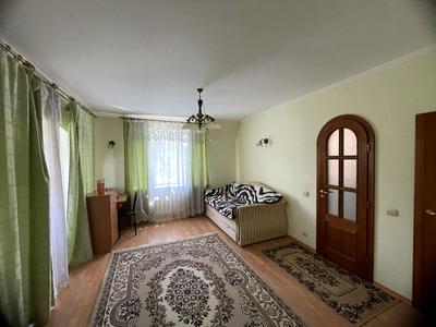 будинок за адресою с. Крюківщина, Квіткова вул., 3
