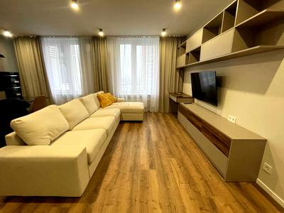 квартира за адресою Дніпровська набережна вул., 18-А