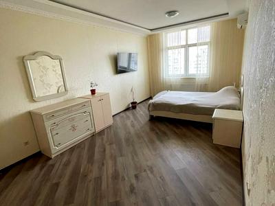 квартира по адресу Драгоманова ул., 40-Ж
