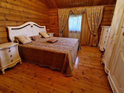 будинок за адресою Вишнева вул.