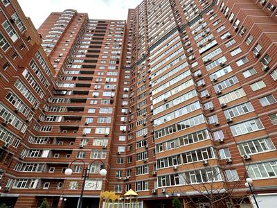 квартира за адресою Ревуцького вул., 9