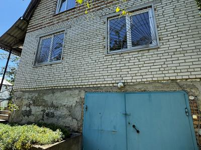 будинок за адресою Букова