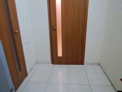 комерційна за адресою Незалежності вул., 18а