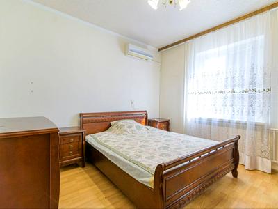 квартира за адресою Ревуцького вул., 7