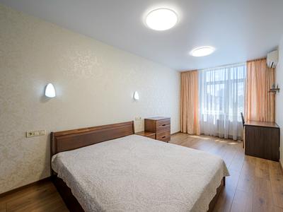 квартира за адресою Анни Ахматової вул., 22