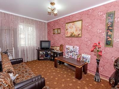 будинок за адресою Центральна, 1