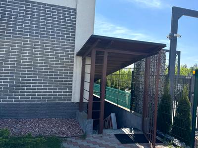 комерційна за адресою Центральна вул., 51-В