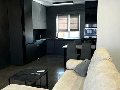 будинок за адресою Центральна вул., 33ч