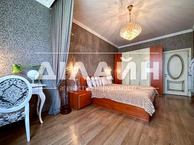 квартира по адресу Розваги ул., 27
