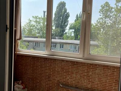 квартира за адресою Космонавтів вул., 64а