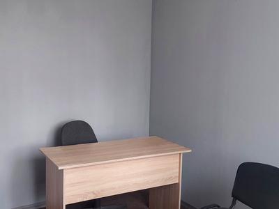 комерційна за адресою Героїв просп., 81
