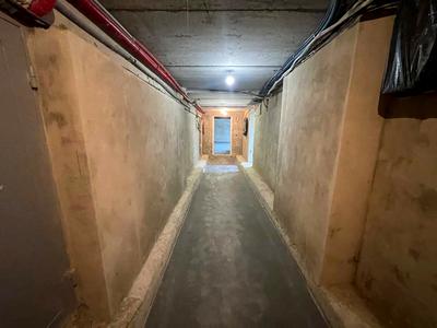 комерційна за адресою вул. Тиха, 7