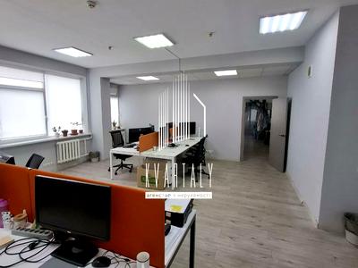 комерційна за адресою Лесі Українки бульв., 34