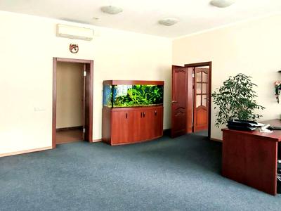 комерційна за адресою Загорівська вул. (Багговутівська), 17-21