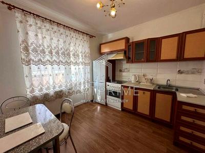 квартира за адресою Русовой 7, 7