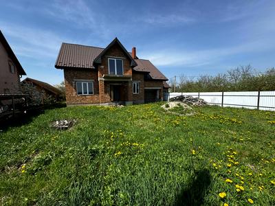 будинок за адресою Злуки