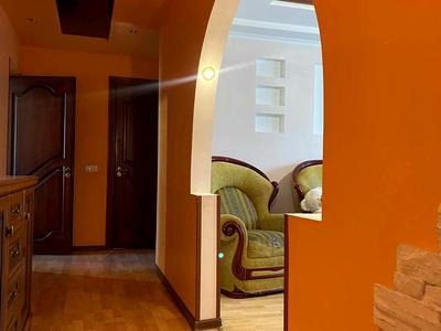 квартира за адресою Міцкевича вул., 5