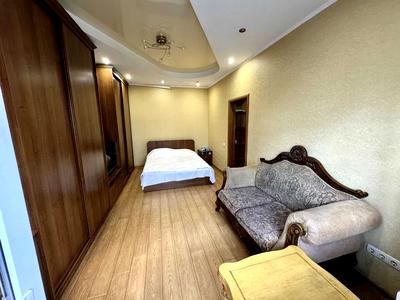 квартира за адресою Шота Руставелі вул., 27