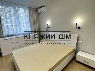 квартира по адресу Ревуцкого ул., 40-Б