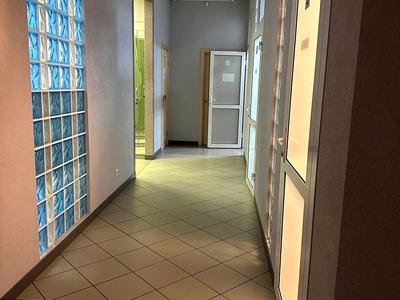 комерційна за адресою Сирецька вул., 32