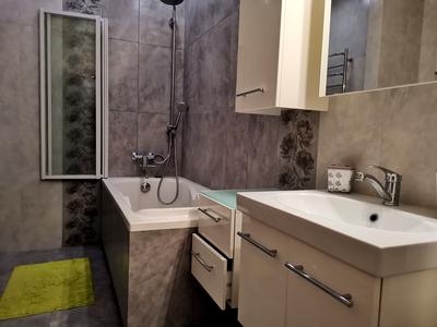 квартира за адресою Регенераторна вул., 4
