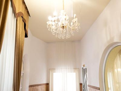 комерційна за адресою Миру, 50