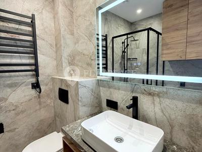 квартира за адресою Салютна вул., 18