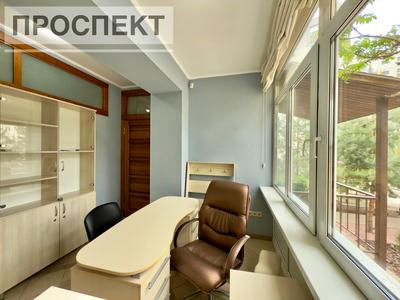 комерційна за адресою Суми, Харківська вул., 3/2