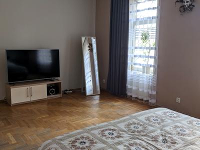 квартира за адресою Жовківська вул. (Декабристів), 17