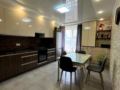 квартира за адресою Михайла Лушпи просп., 5