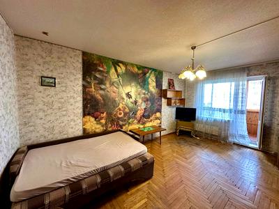 квартира за адресою Анни Ахматової вул., 15