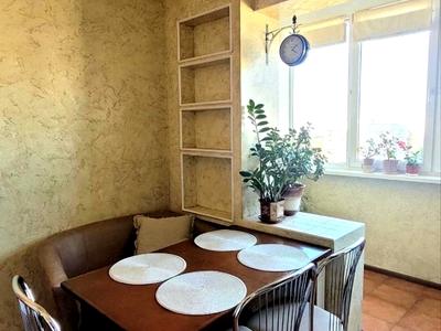 квартира за адресою Святоюріївська вул., 22