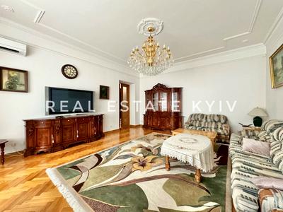 квартира за адресою Десятинна вул., 10