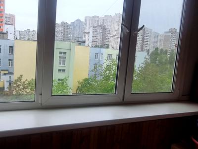 квартира за адресою Лариси Руденко вул., 8