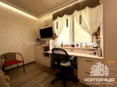 квартира за адресою Олександра Хіри вул., 5