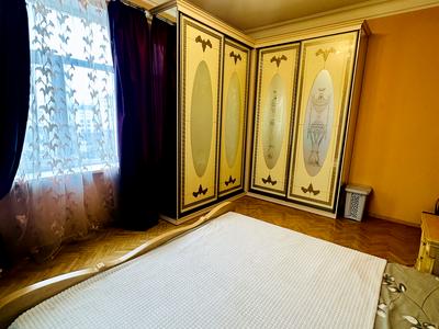 квартира за адресою Київ, Хрещатик вул. (Kreschatic), 17