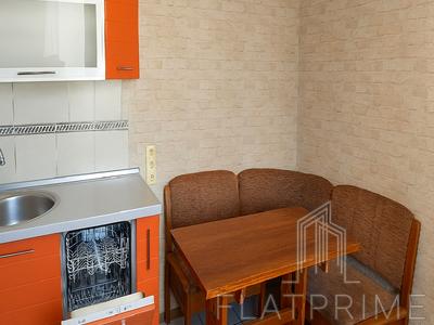 квартира за адресою Анни Ахматової вул., 19