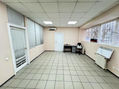 комерційна за адресою Дніпровське шосе, 34