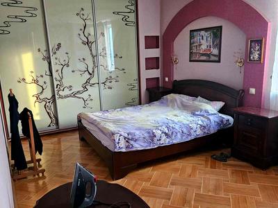 квартира за адресою Генерала Генадія Воробйова вул. (Курська), 13-Е