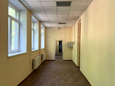 комерційна за адресою Київ, Львівська пл., 13