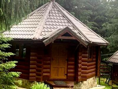 будинок за адресою с. Яблуниця, яблунева