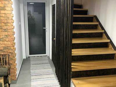 будинок за адресою Вишнева