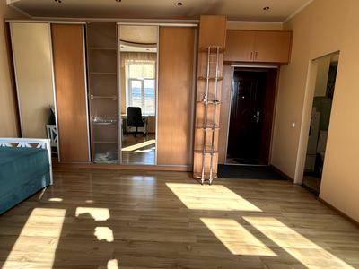 квартира за адресою Зустрічна, 10